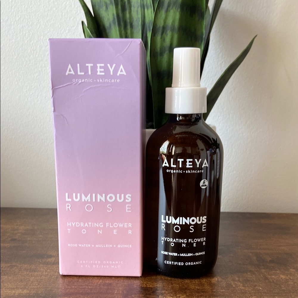 LAST CHANCE: Alteya Luminous Rose Hydrating Flower Toner